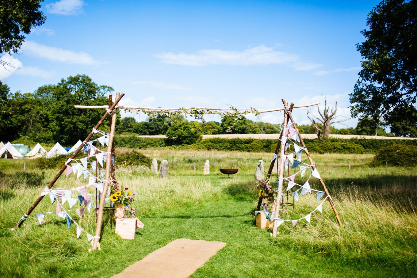 rustic wedding arch with bunting